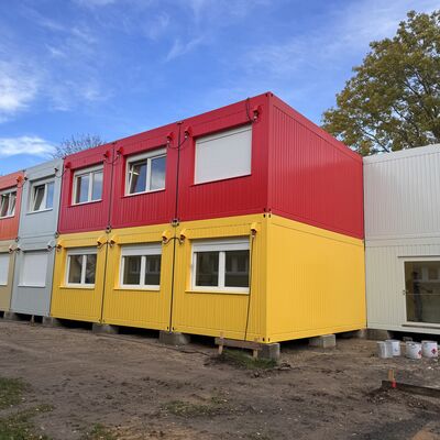 Neue Klassenräume für die Förderschule »Am Park« in Behrenhoff - Containeranlage wird errichtet