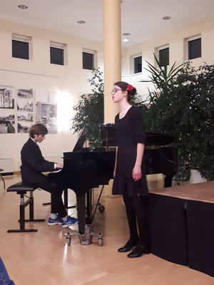 Lennart Kellermann und Hanna-Lisa Karbe in der Wertung Duo Singstimme-Klavier