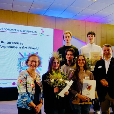 Foto 1: Die Preistr&auml;ger des Jugendorganisationsteams FUSO