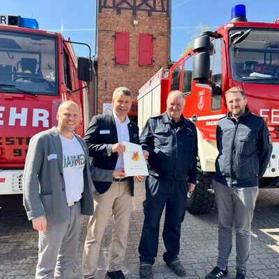 Zuwendungsbescheid f&uuml;r die Stadt Jarmen &uuml;bergeben_Foto 1