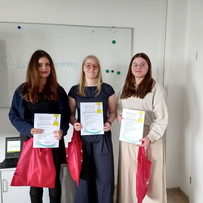 Zertifikate f&uuml;r neue studentische Pr&auml;ventionsfachkr&auml;fte