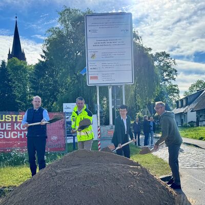 Feierlicher erster Spatenstich: Sanierung der VG 1 zur Insel Riems geht weiter