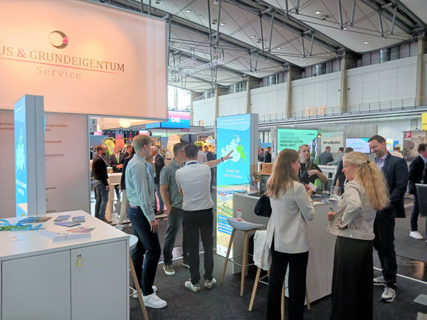 Erfolgreicher Auftakt f&uuml;r den Landkreis auf der Real Estate Arena 2026