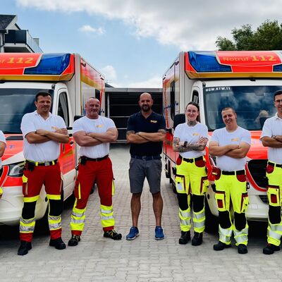 F&uuml;nf neue Rettungswagen st&auml;rken die Notfallversorgung im Landkreis Vorpommern-Greifswald_ Foto 1