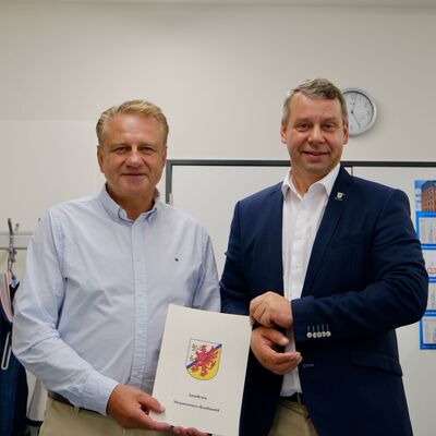 Foto: B&uuml;rgermeister Jan Herzfeld und Landrat Michael Sack