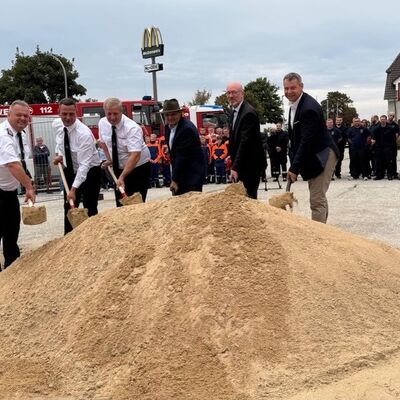 145 Jahre Freiwillige Feuerwehr Wolgast und ein Spatenstich f&uuml;r die Zukunft_Foto 1