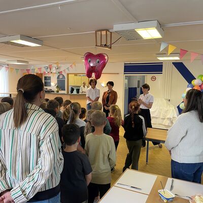 Tag der Zahngesundheit in Anklam: Gesund beginnt im Mund - Kau dich fit!_2