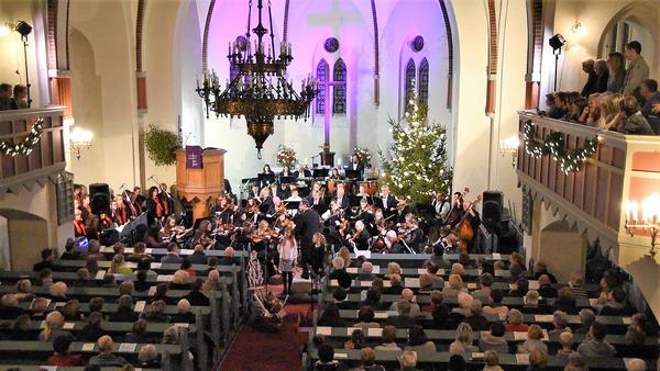 Fast 1000 Besucher kamen nach Eggesin in die Weihnachtskonzerte der KMS Uecker-Randow
