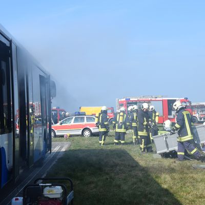 Fiktives Flugzeugungl&uuml;ck: Rettungskr&auml;fte im Landkreis &uuml;ben den Notfall