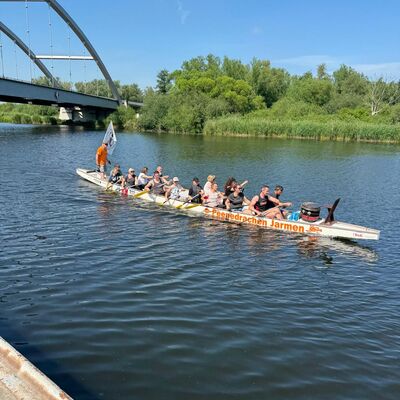 Drachenboot des SV Blau-Wei&szlig; 21 Jarmen e.V.