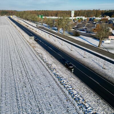 Blick auf die fertiggestellte Kreisstra&szlig;e VG 5