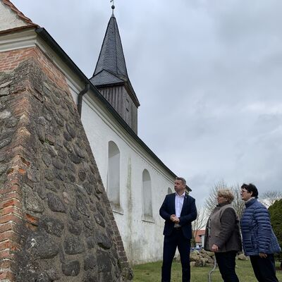 Gro&szlig;e Freude bei der Kirchgemeinde Ducherow im Ortsteil Rossin_Foto 2