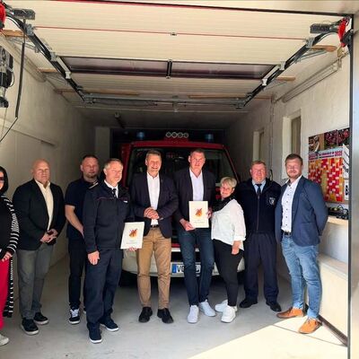 Zwei Zuwendungsbescheide f&uuml;r die Freiwillige Feuerwehr Neetzow_Foto 1