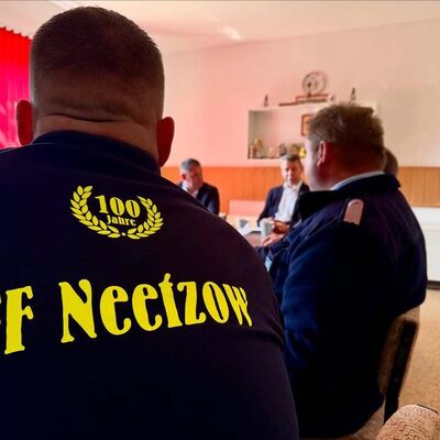 Zwei Zuwendungsbescheide f&uuml;r die Freiwillige Feuerwehr Neetzow_Foto 2