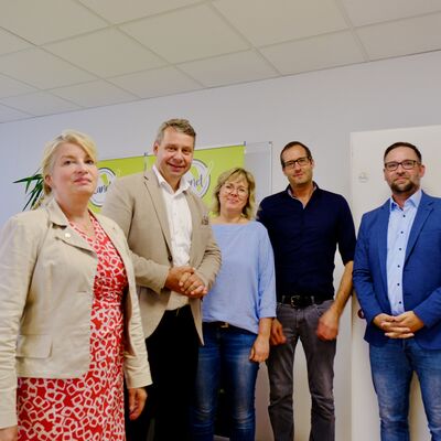 Landrat Michael Sack zu Besuch bei Planet V in Pasewalk_Foto 1