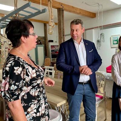 &Auml;mterbereisung - Landrat Michael Sack zu Gast in der Hansestadt Anklam_Unternehmensbesuch im Caf&eacute; Tortenbengel