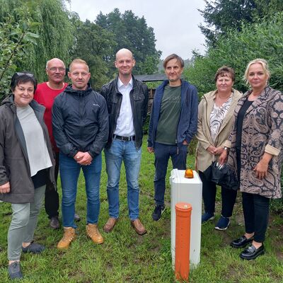 Foto (v.r.n.l.) Frau Lieckfeldt - LK VG, Jugendamt
Frau Werth - Objektmanagerin der Jugendbegegnungsst&auml;tte
Herr Henke - Trink- und Abwasserzweckverband, Abwassermeister 
Herr Kundschaft - Eigenbetriebsleiter
Herr Wegner - Nentwich Hoch- und Tiefbau GmbH, Bauleitung
Herr Suhr - LK VG, SGL Hochbau
Frau Engelke - LK VG, SB Hochbau