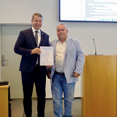Landrat Michael Sack und der 1. stellvertretende Landrat J&ouml;rg Hasselmann