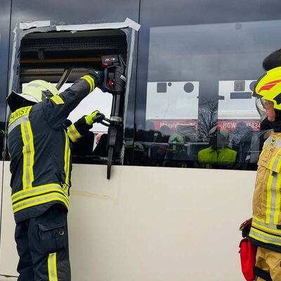 Ausbildungstag f&uuml;r Feuerwehren und THW im Amt Landhagen_Foto 1